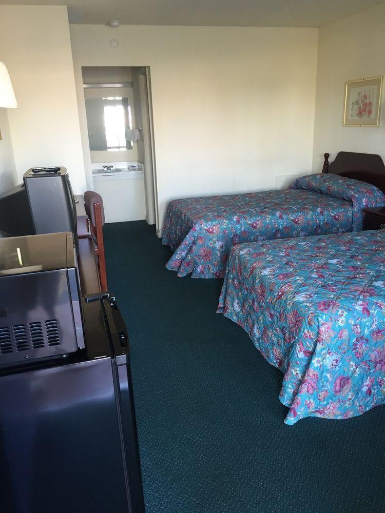 Economy Inn St. James ภายนอก รูปภาพ