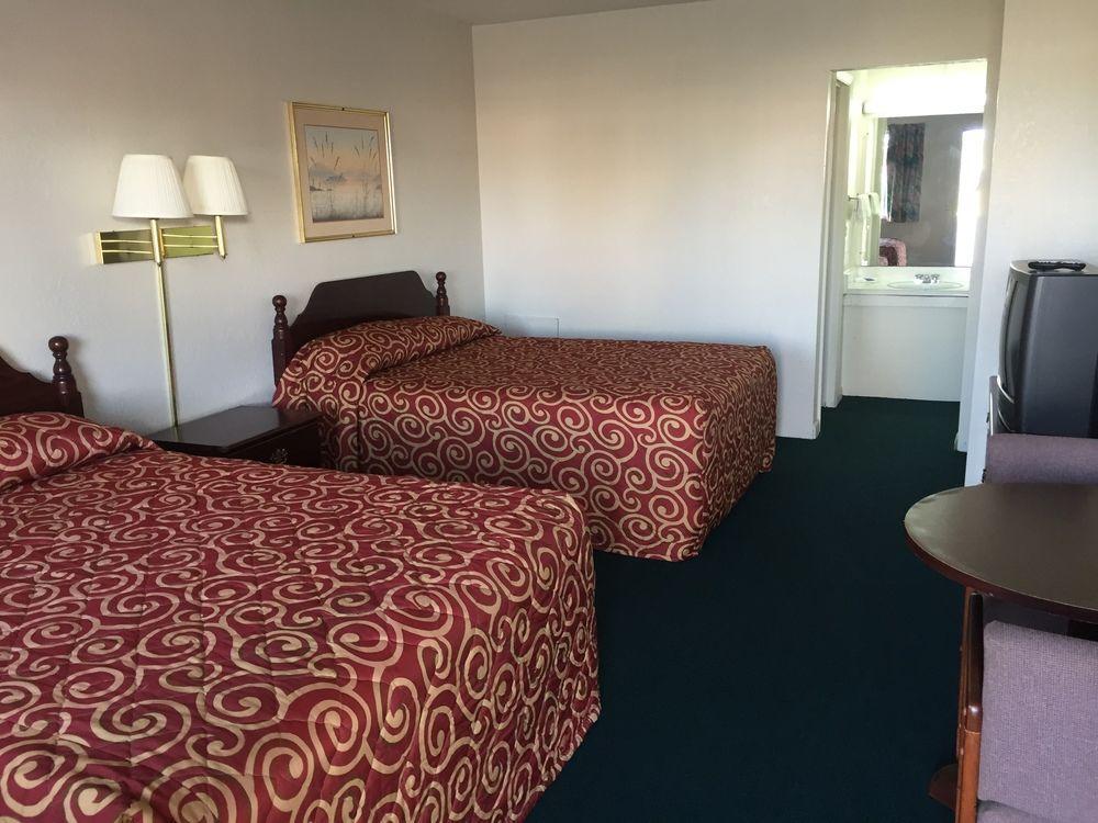Economy Inn St. James ภายนอก รูปภาพ